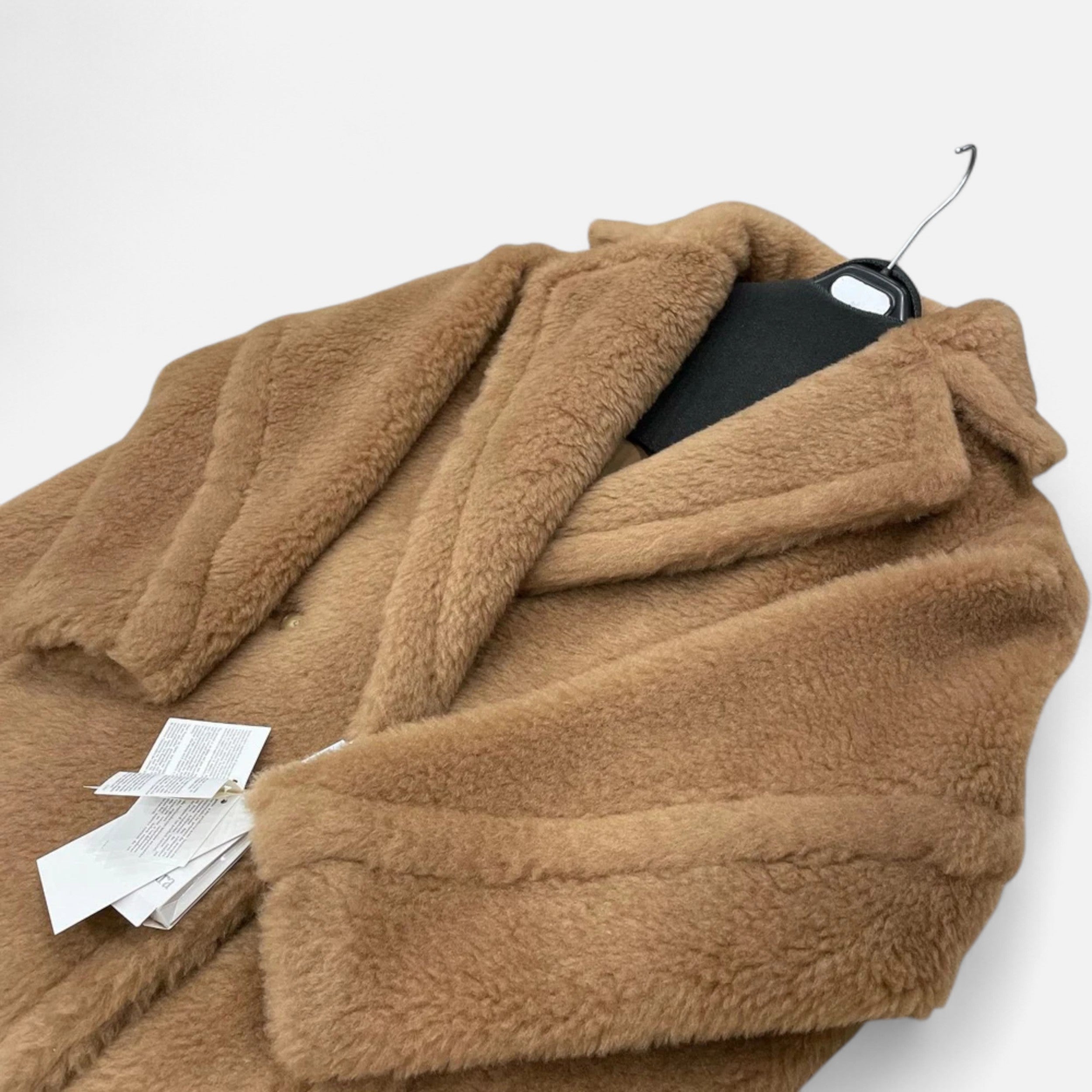 La Cartiera | Women’s Elegant Faux Fur Outerwear