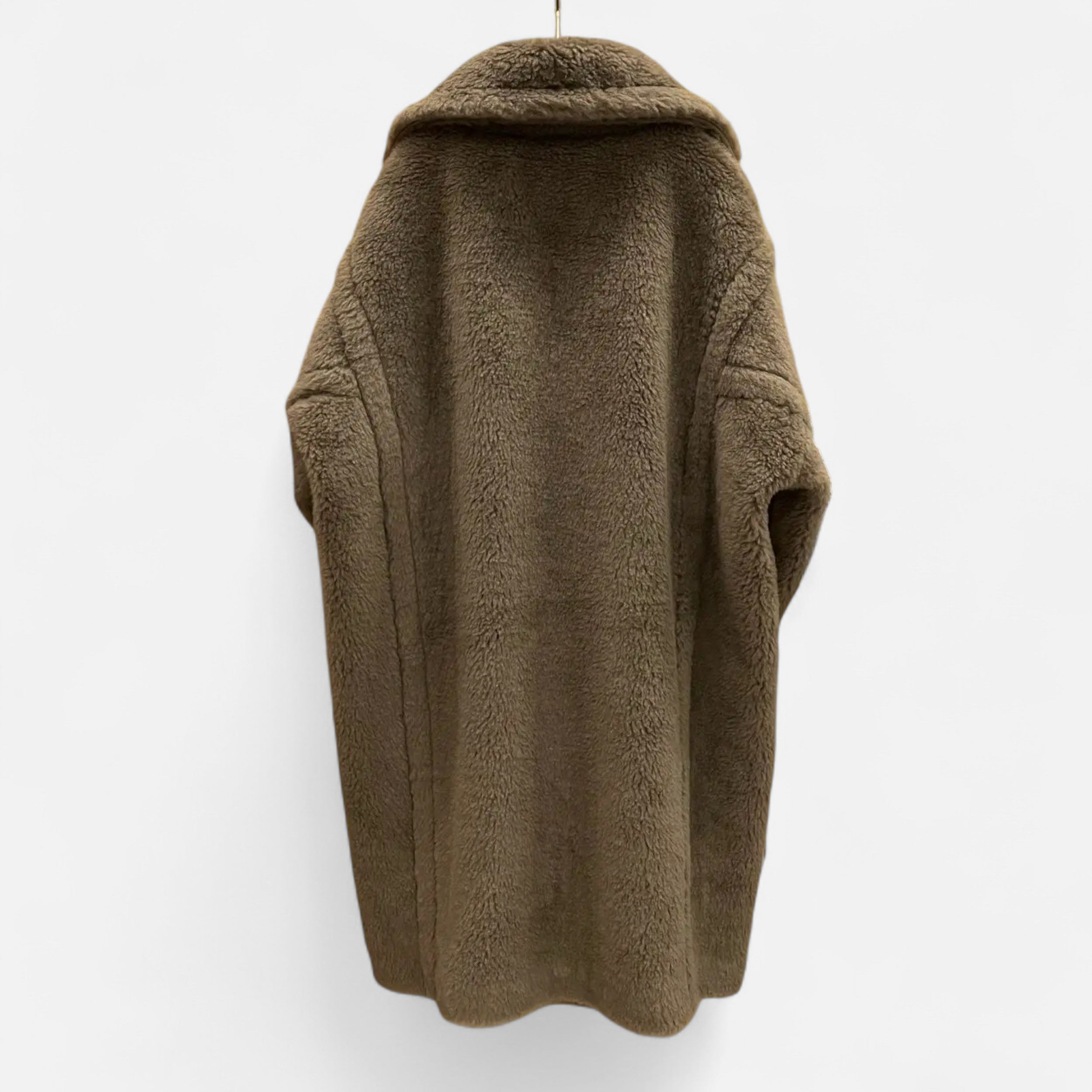 La Cartiera | Women’s Elegant Faux Fur Outerwear
