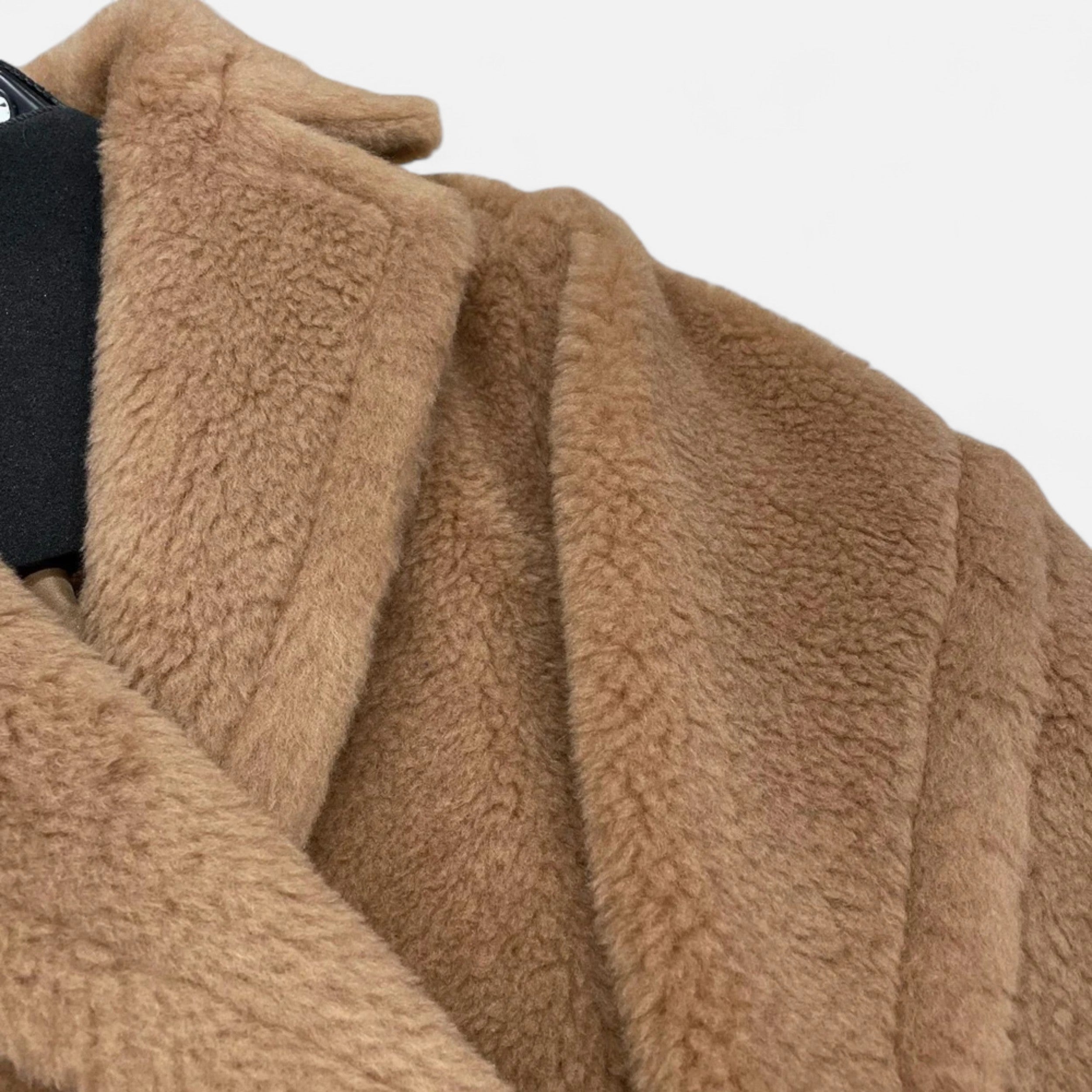 La Cartiera | Women’s Elegant Faux Fur Outerwear