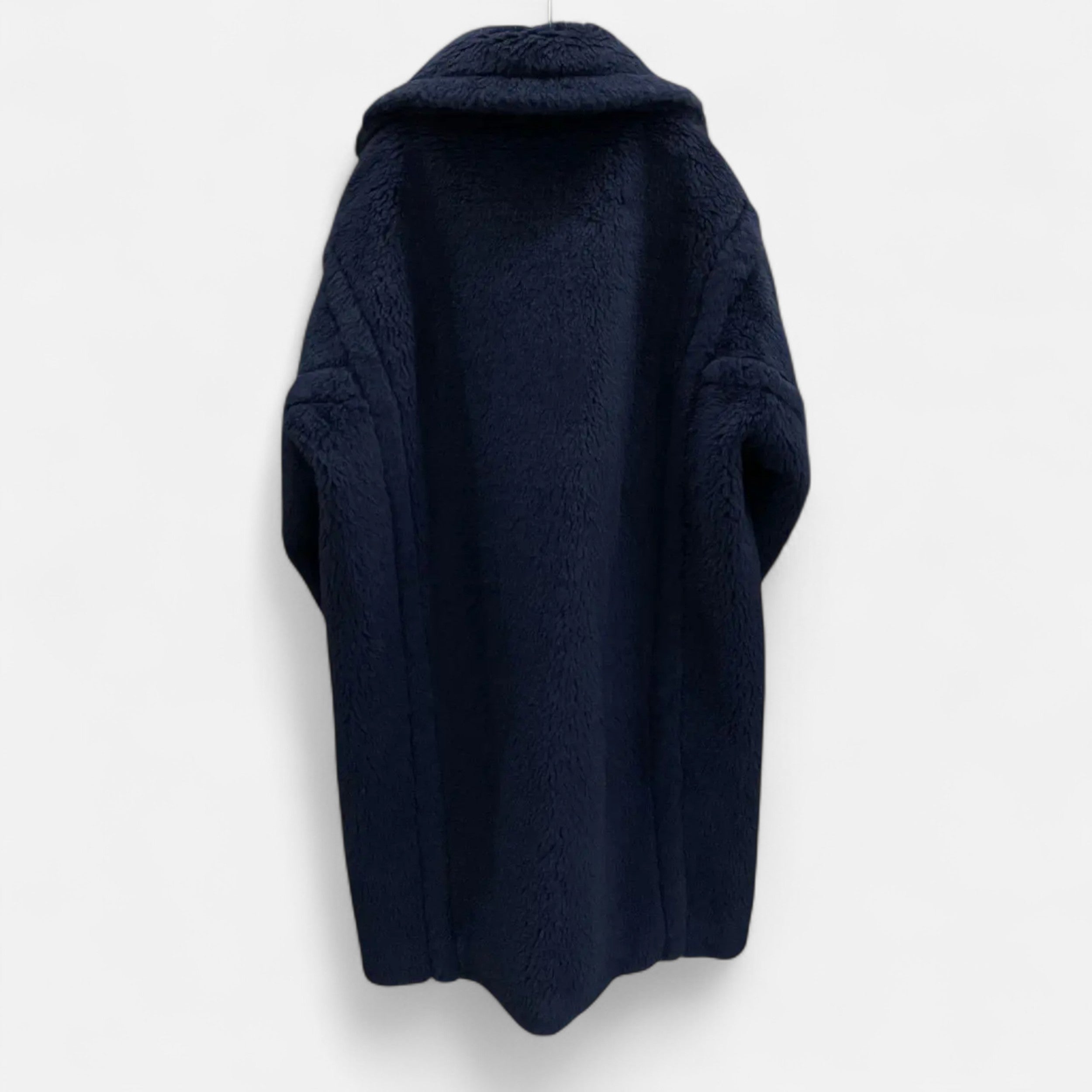 La Cartiera | Women’s Elegant Faux Fur Outerwear