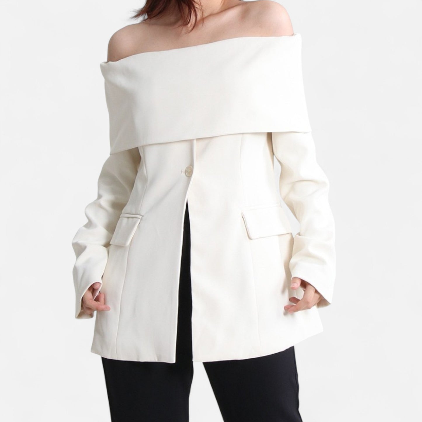 La Cartiera | Women’s Off-Shoulder Buttoned Long Sleeve Suit Coat
